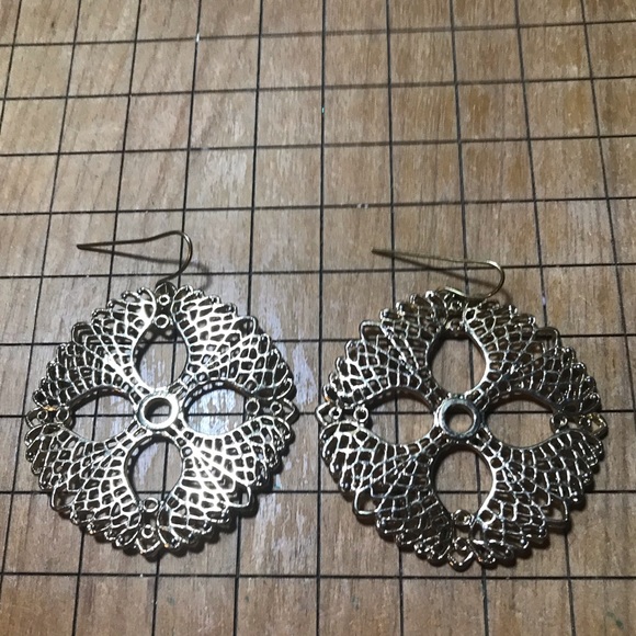 Cross Section GT Metal Circles Organic Design Dangling Hook Earrings 1 3/4”D - Picture 4 of 7